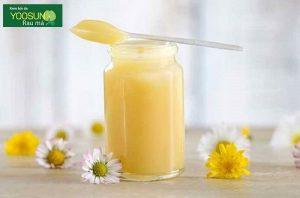 đắp mặt nạ sữa ong chúa qua đêm