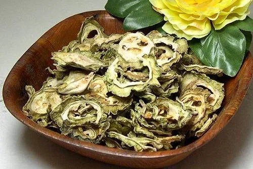 Cách tắm mướp đắng cho trẻ sơ sinh