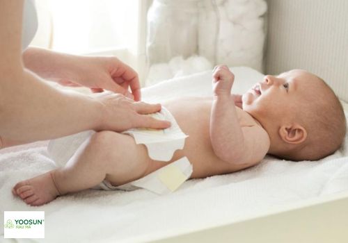 Trẻ tiêu chảy bị hăm da: Nguyên nhân và cách xử lý hiệu quả