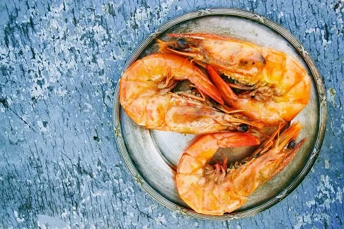 Dị ứng tôm làm thế nào 