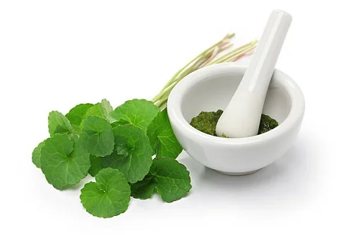 Bị dị ứng nước hoa phải làm sao
