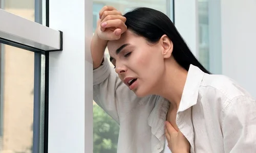 Uống sữa tươi bị dị ứng