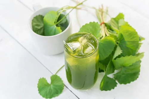 Bị dị ứng có nên uống nước chanh không