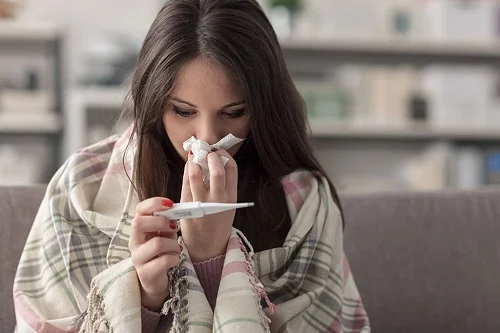 Dị ứng có sốt không? Phân biệt sốt dị ứng và sốt bệnh lý