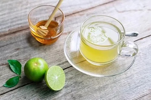 người bị dị ứng uống nước chanh được không