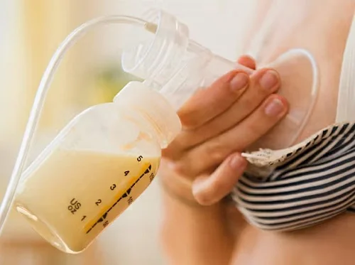 Liệuh dùng sữa mẹ tắm được không Dùng sữa mẹ tắm được không