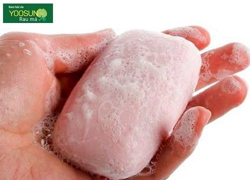 Da bị dị ứng xà phòng tắm
