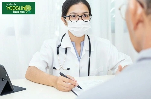 Bị mọc mụn ở nách phải làm sao