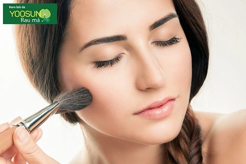 Cách trang điểm cho da mụn