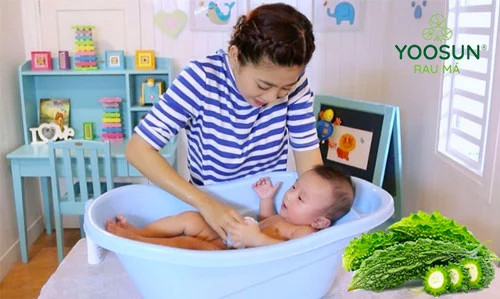 Tắm quả mướp đắng cho trẻ sơ sinh
