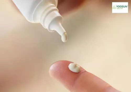 bé bị chốc mép bôi thuốc gì