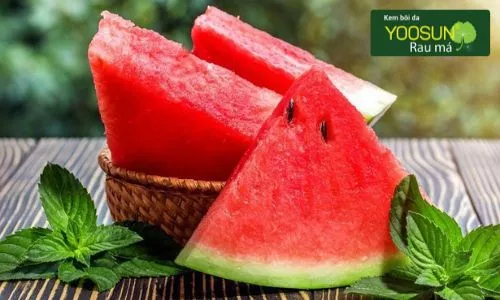 ăn dưa hấu có nổi mụn không