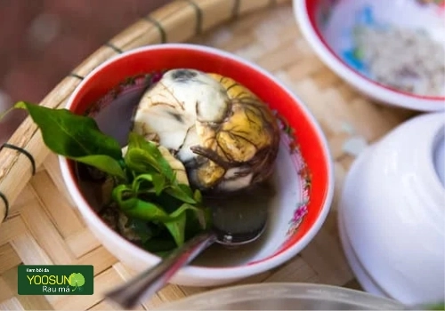 bị thủy đậu ăn trứng vịt lộn được không