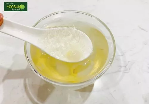 Bị thủy đậu có nên uống nước yên không