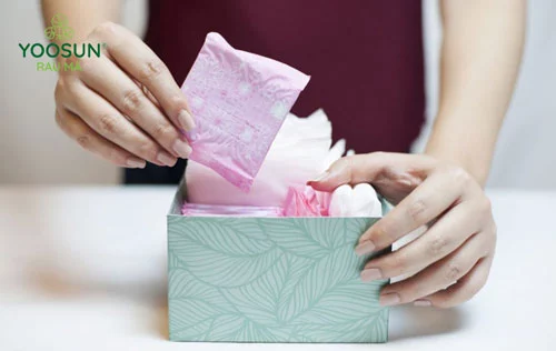 Bị hăm da do dùng băng vệ sinh